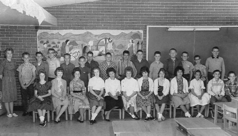Sam Houston Elem. Sixth Grade - 1961-1962